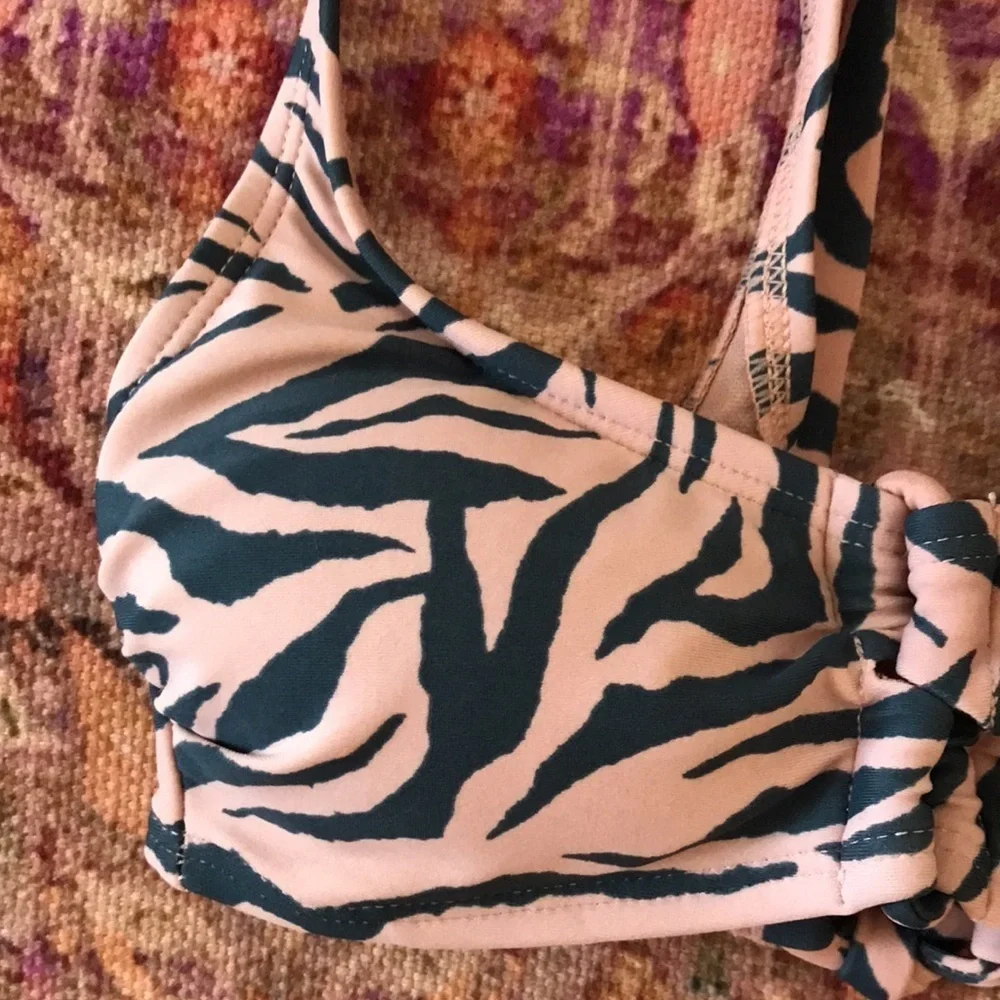 Target animal print bikini top sz XS NWT